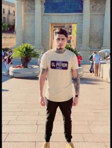 Chico busca chica en Las Palmas: 