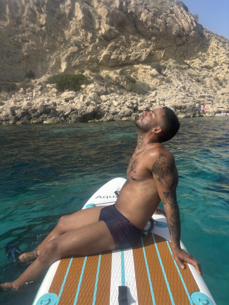 Chico busca chica en Málaga: 