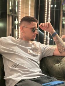 Chico busca chica en Badajoz: 