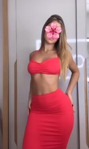 610689471: Chica busca chico en Barcelona