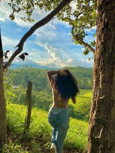 674240574: Chica busca chico en Ibiza