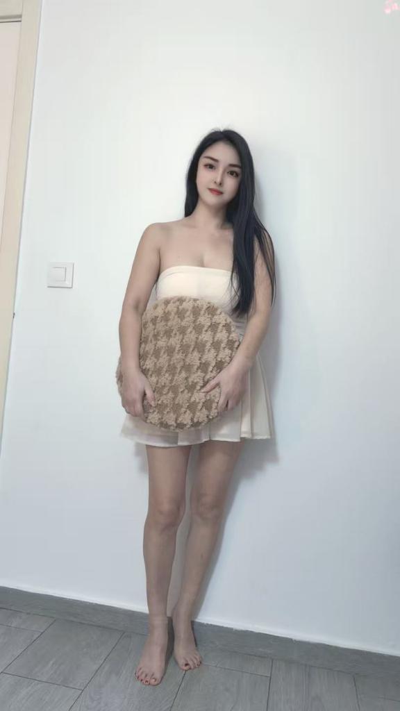 610920846: Chica busca chico en Valencia