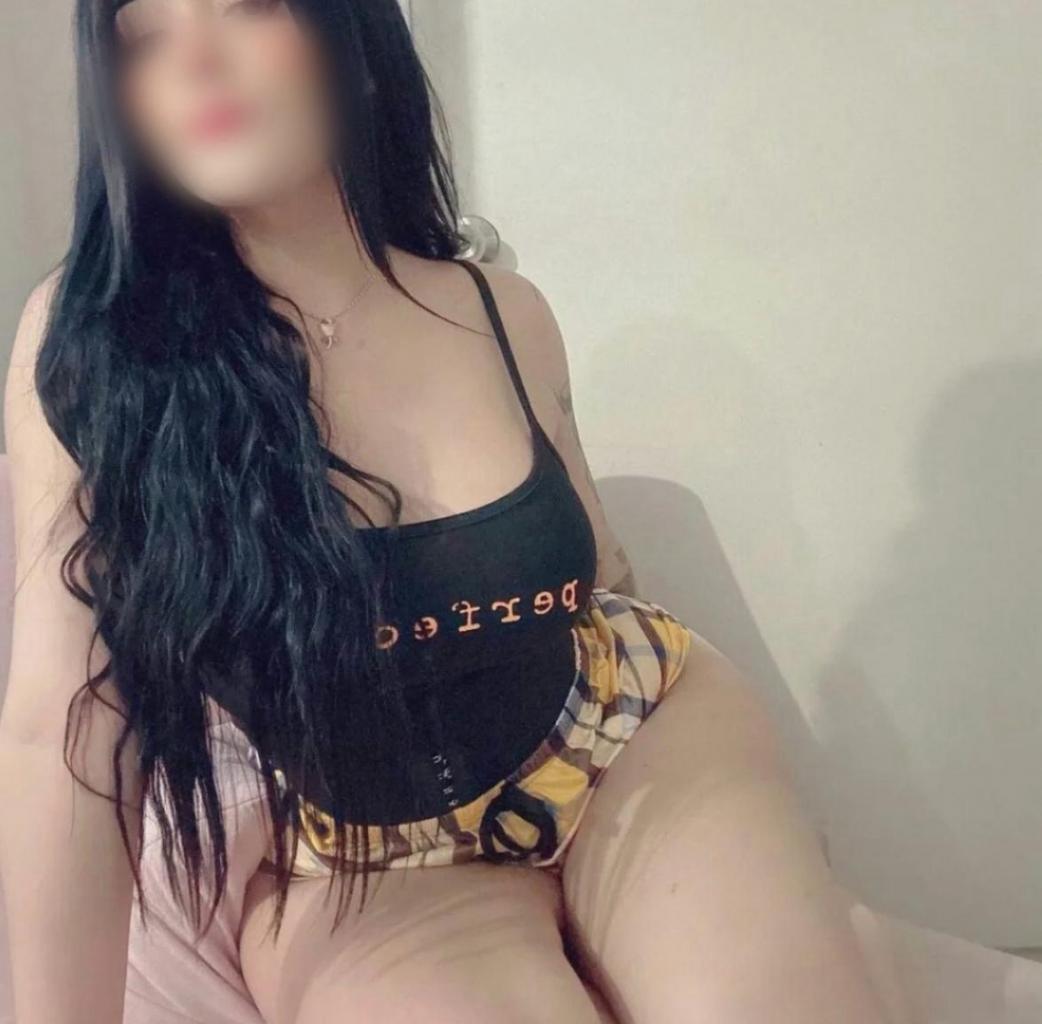 Chica busca chico en Granada: 