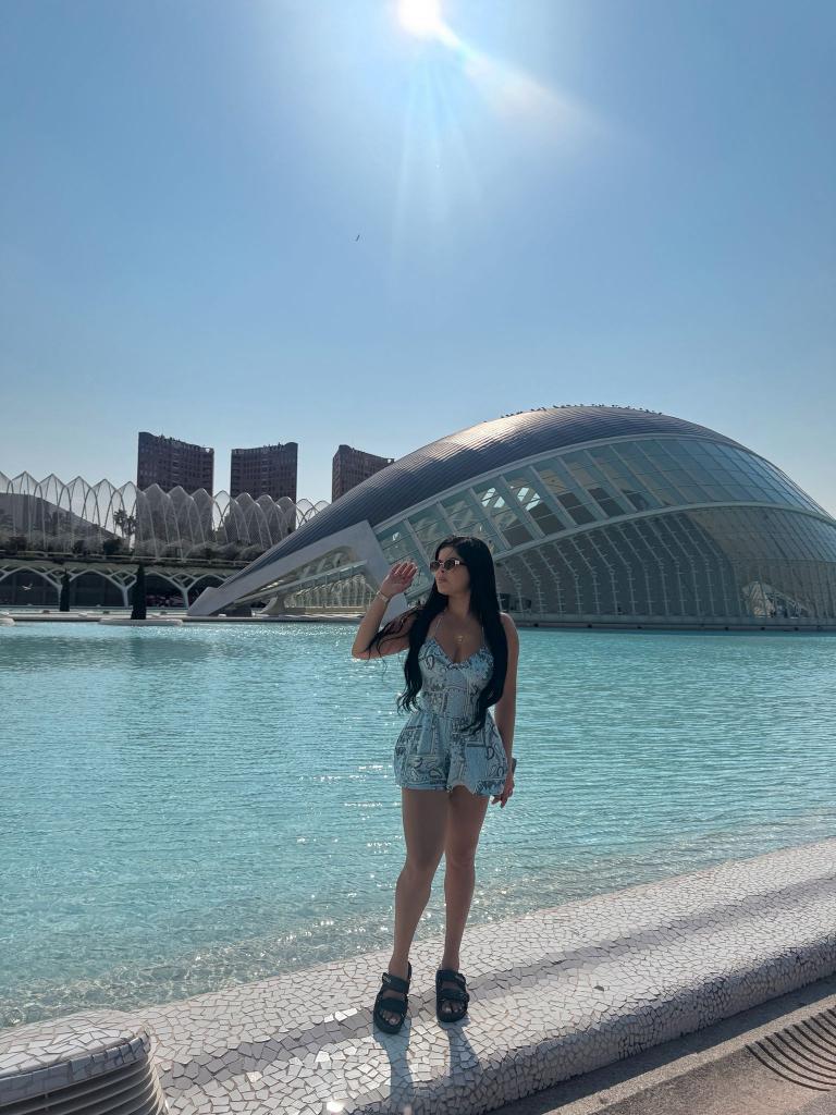 Chica busca chico en Almería: 