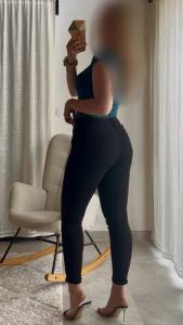 643272294: Chica busca chico en Sevilla