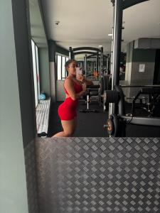 614133694: Chica busca chico en Barcelona