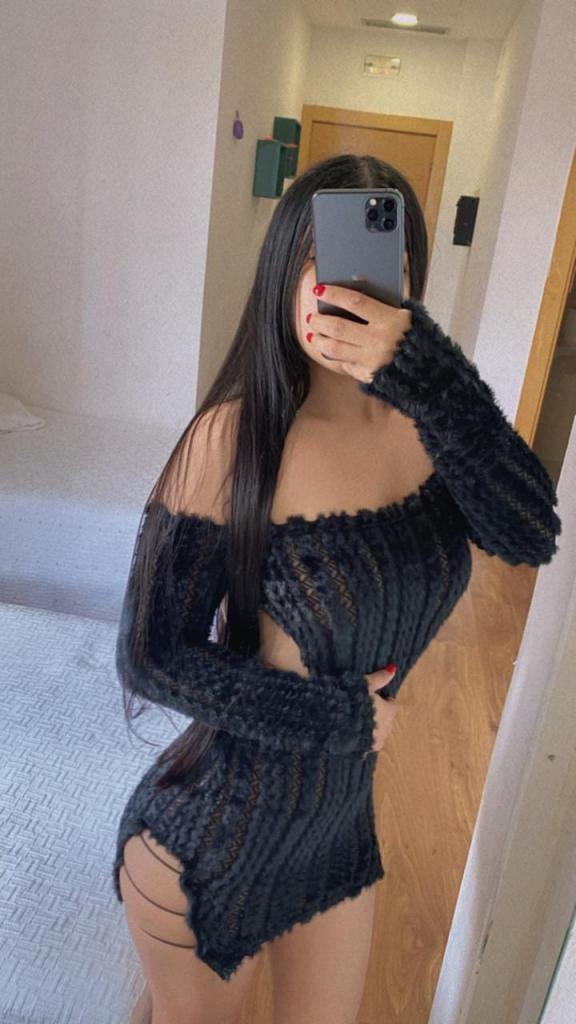 632957285: Chica busca chico en La Coruña