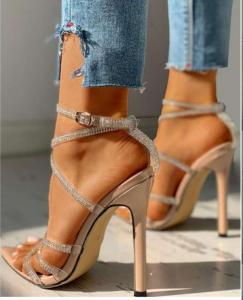 603769251: Chica busca chico en Barcelona