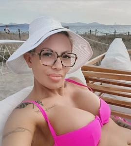 631820739: Chica busca chico en Castellón