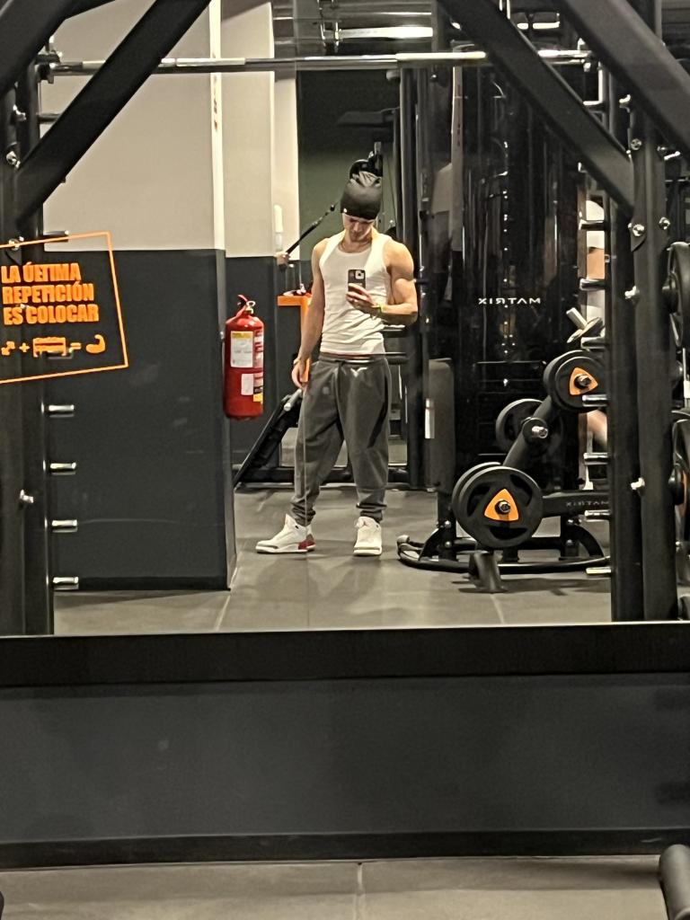 Chico busca chica en Albacete: 