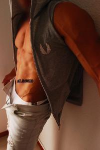 Chico busca chica en Sevilla: 