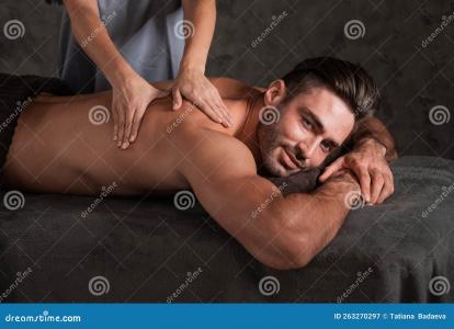 Chico busca chica en Málaga: 