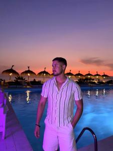 Chico busca chica en Mallorca: 