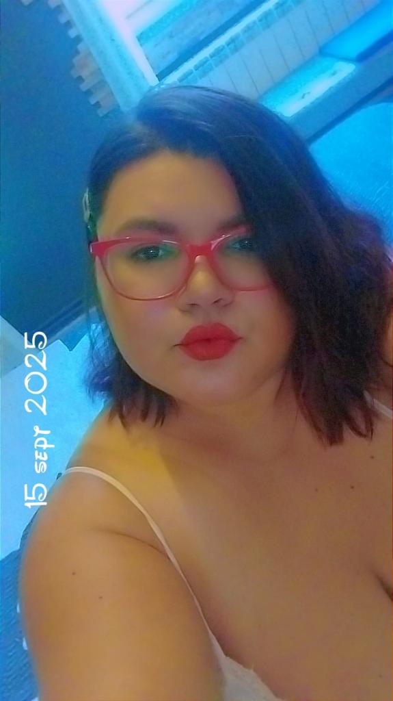 642373468: Chica busca chico en Sevilla