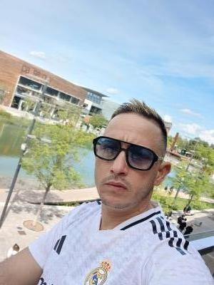 Chico busca chica en Zaragoza: 