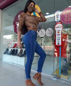 632718763: Chica busca chico en León