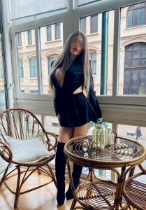 617357534: Chica busca chico en Madrid