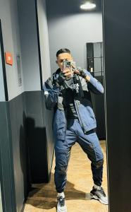 614772935: Chico busca chica en Sevilla