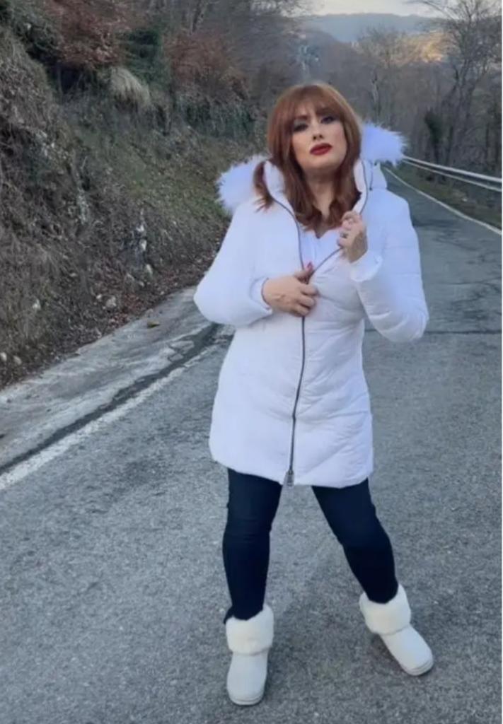 664415806: Chica busca chico en Zaragoza