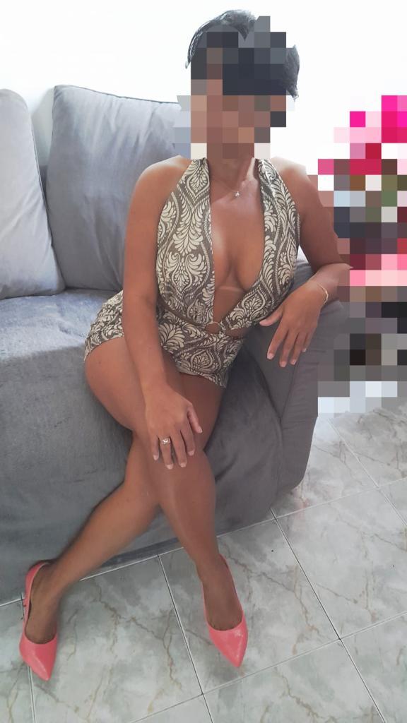 Chica busca chico en Tenerife: 