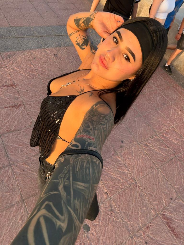 Chica busca chico en Almería: 