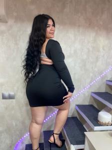 614985370: Chica busca chico en Barcelona