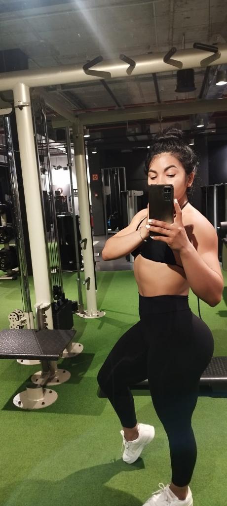 Chica busca chico en Granada: 