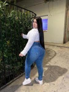 614985370: Chica busca chico en Barcelona