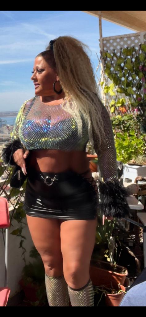 Chica busca chico en Alicante: 