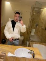 663424562: Chico busca chica en Barcelona