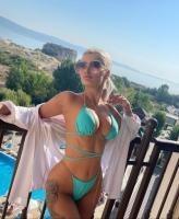 605938915: Chica busca chico en Málaga