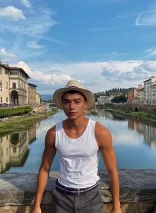 Chico busca chica en Madrid: 