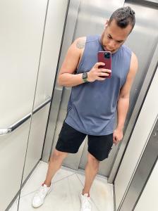 Chico busca chica en Sevilla: 