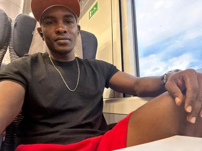 Chico busca chica en Lérida: 