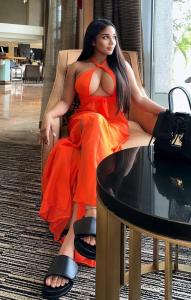 Chica busca chico en Ibiza: 