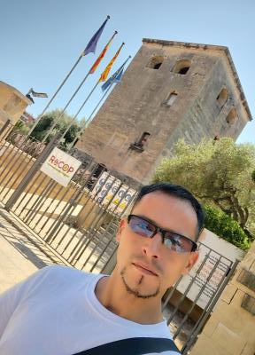 Chico busca chica en Tarragona: 