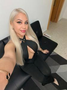695773889: Chica busca chico en Málaga