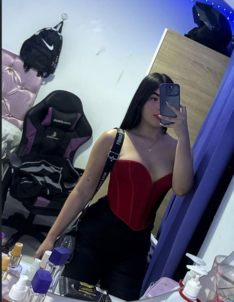 Chica busca chico en Tenerife: 