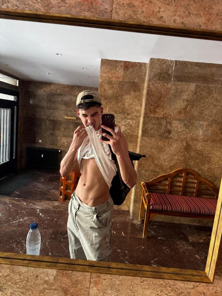 603862808: Chico busca chica en León