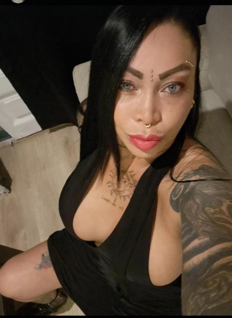 Chica busca chico en Barcelona: 