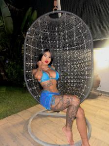 607510621: Chica busca chico en Barcelona