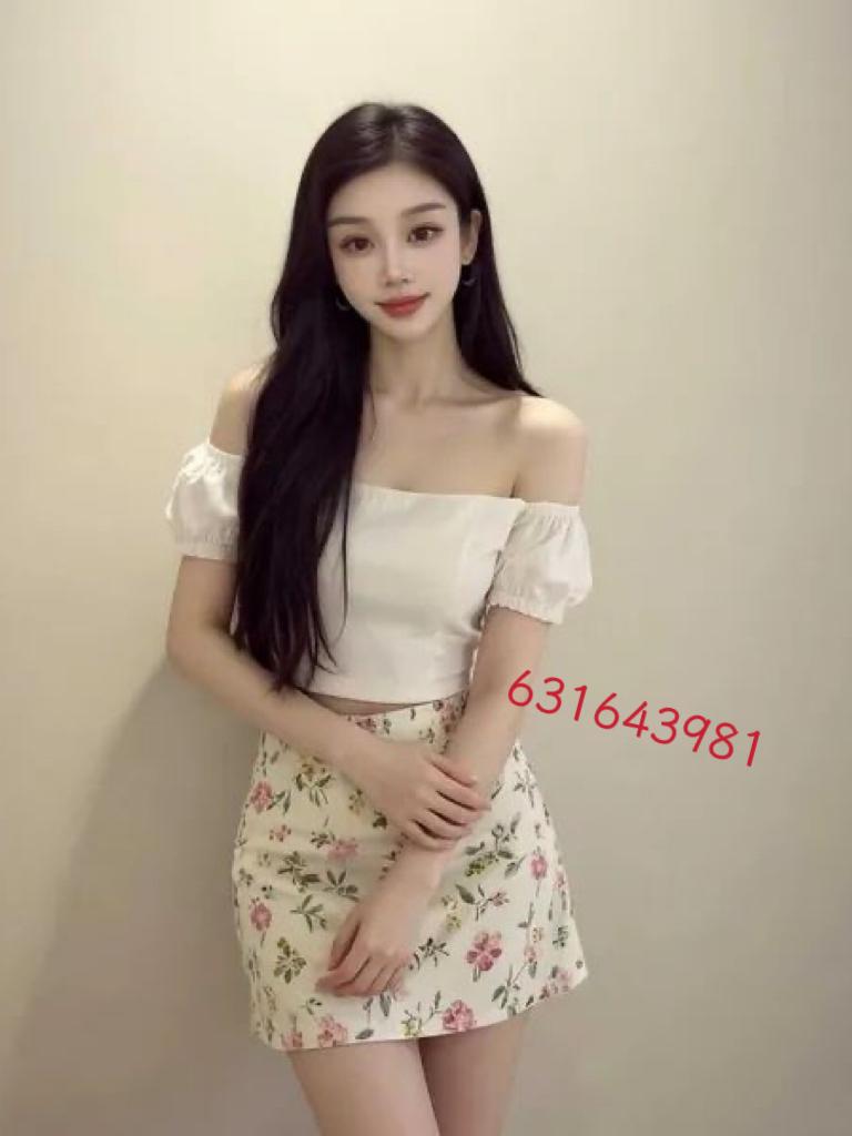 631643981: Chica busca chico en Barcelona