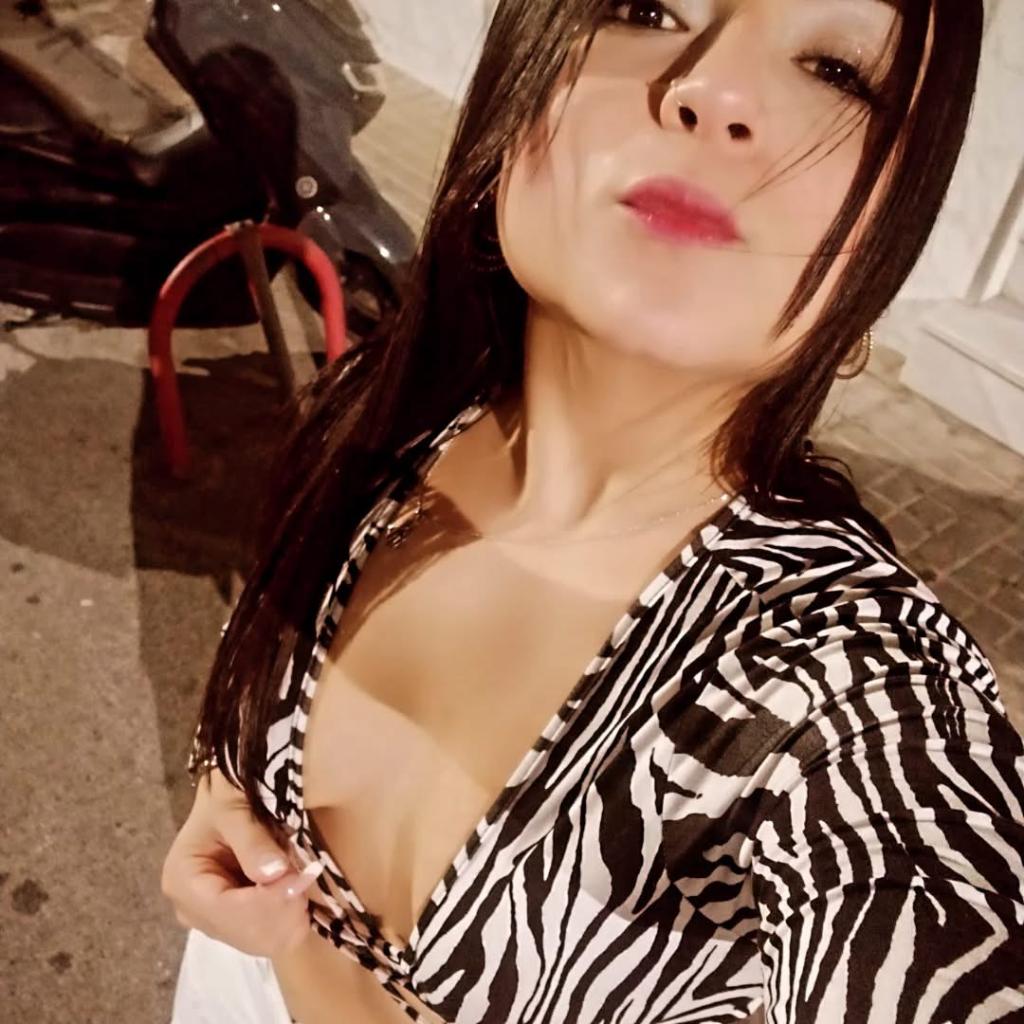 656731860: Chica busca chico en Barcelona