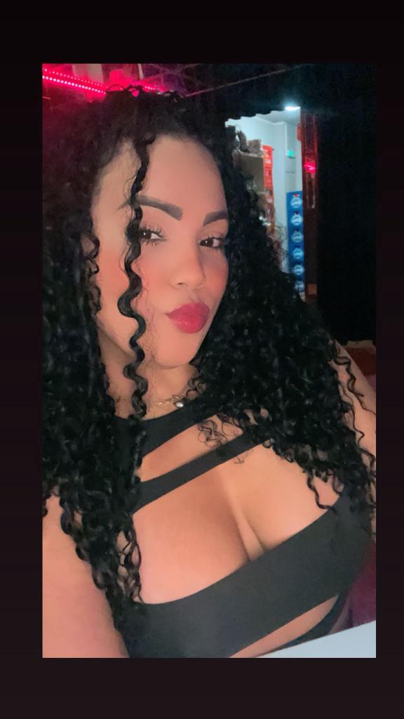 Chica busca chico en Tenerife: 