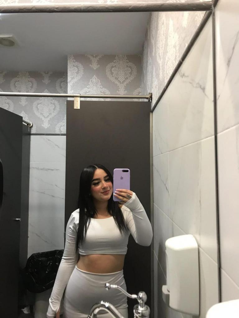 Chica busca chico en Valencia: Chica busca chico