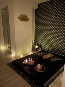 623976940: Chica busca chico en Barcelona