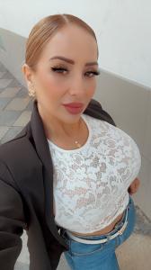 617085684: Chica busca chico en Málaga