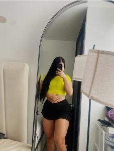 672886635: Chica busca chico en Navarra