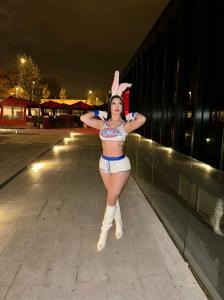 647270375: Chica busca chico en Cantabria