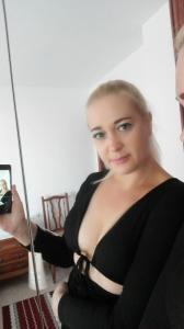 657697397: Chica busca chico en Málaga